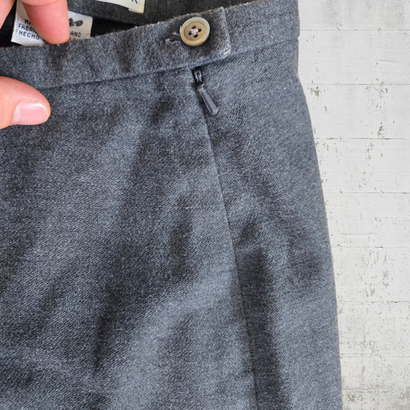 Y2K Vintage Tommy Hilfiger Gray Pink Floral Embroidered Femme Maxi Skirt Size 8 - Picture 6 of 8